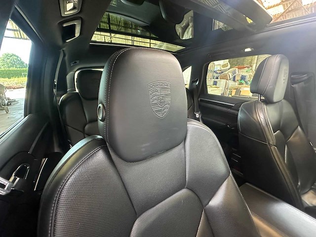 Porsche - 2014 - cayenne - s hybride facelift - personenauto - afbeelding 21 van  54