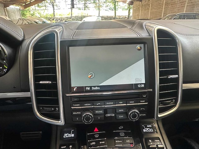 Porsche - 2014 - cayenne - s hybride facelift - personenauto - afbeelding 33 van  54