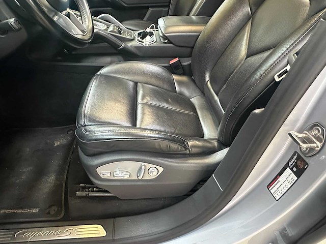 Porsche - 2014 - cayenne - s hybride facelift - personenauto - afbeelding 36 van  54