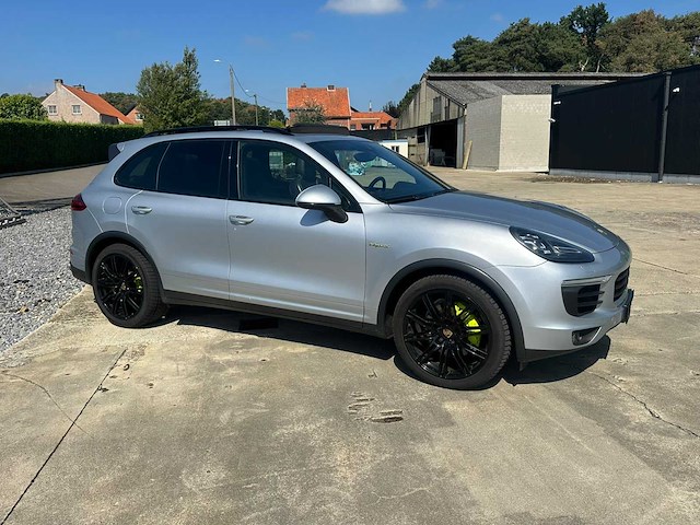 Porsche - 2014 - cayenne - s hybride facelift - personenauto - afbeelding 45 van  54