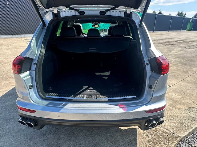 Porsche - 2014 - cayenne - s hybride facelift - personenauto - afbeelding 52 van  54