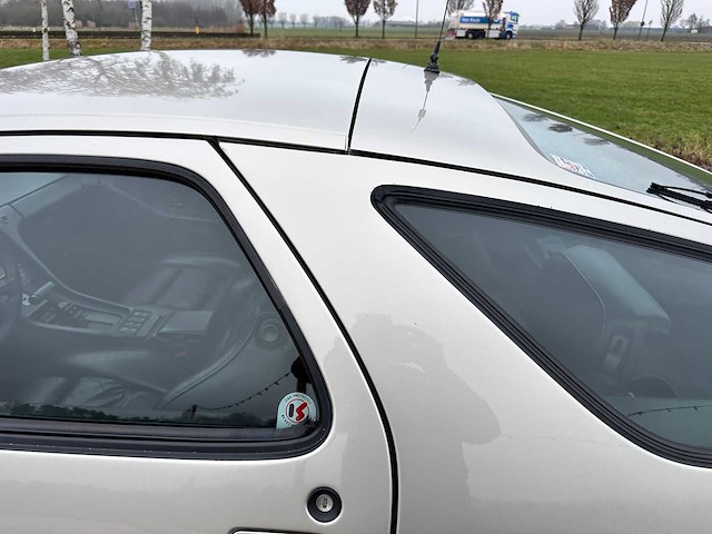 Porsche - 928 - oldtimer - afbeelding 15 van  50