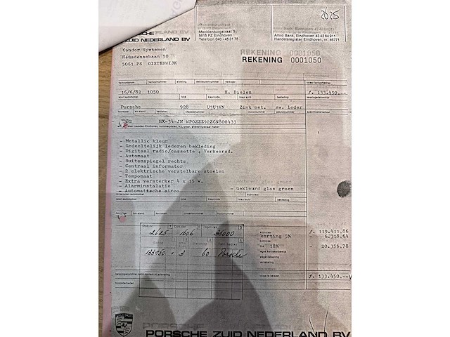 Porsche - 928 - oldtimer - afbeelding 36 van  50