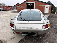 Porsche - 928 - oldtimer - afbeelding 38 van  50