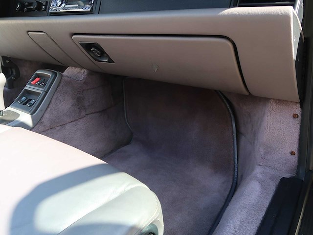 Porsche - 993 carrera - 993 - classic cars >15 - afbeelding 47 van  73