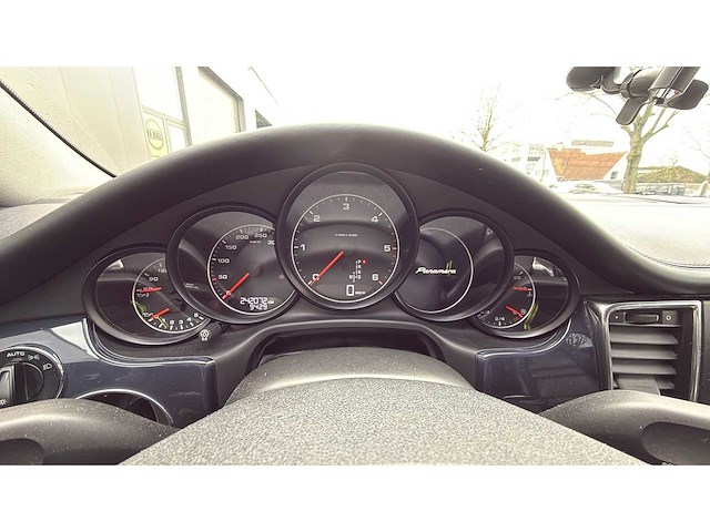 Porsche - panamera - platinum - car - 2012 - afbeelding 5 van  37