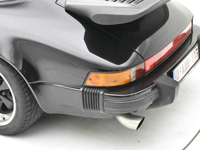 Porsche 911 3.0 targa no reserve - afbeelding 2 van  60