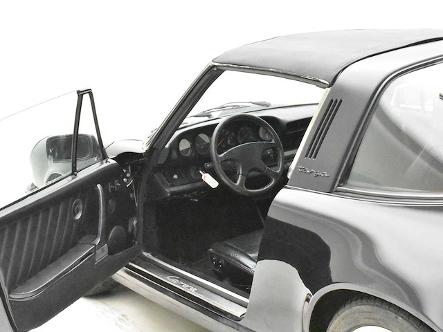 Porsche 911 3.0 targa no reserve - afbeelding 4 van  60