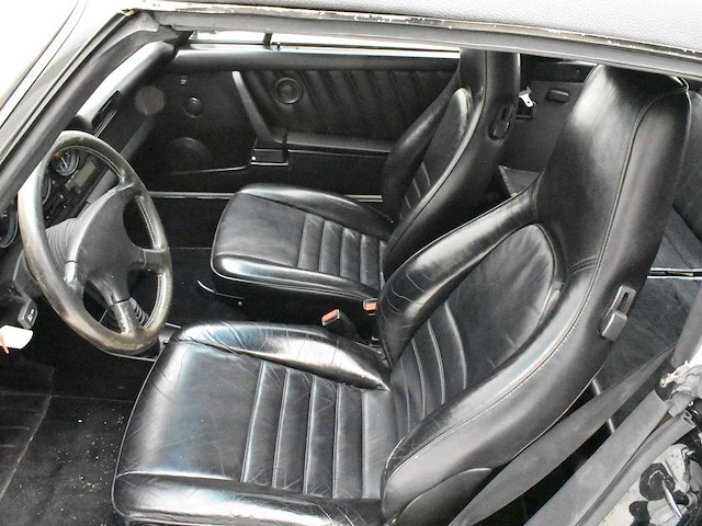 Porsche 911 3.0 targa no reserve - afbeelding 14 van  60