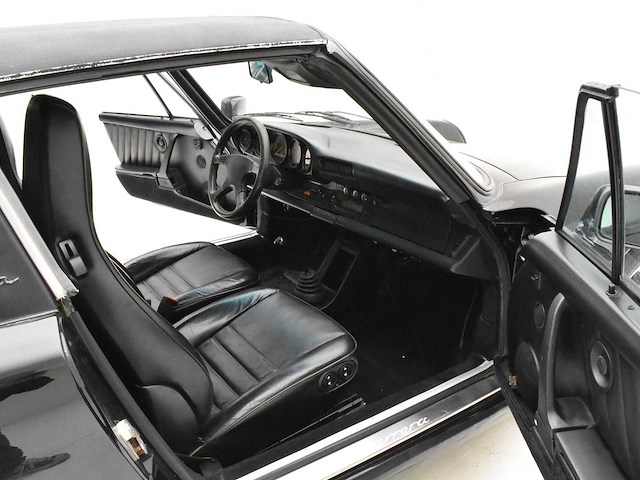 Porsche 911 3.0 targa no reserve - afbeelding 26 van  60