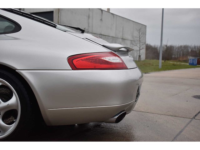 Porsche 911 996 carrera - afbeelding 9 van  32