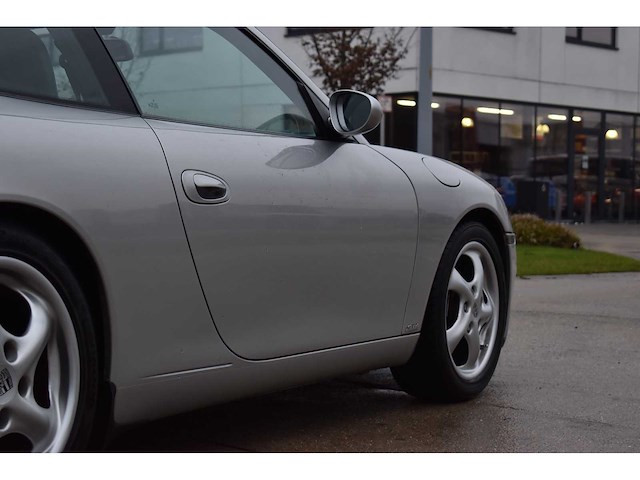 Porsche 911 996 carrera - afbeelding 15 van  32