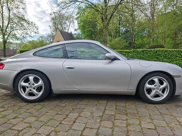 Porsche 911 996 carrera - afbeelding 11 van  43