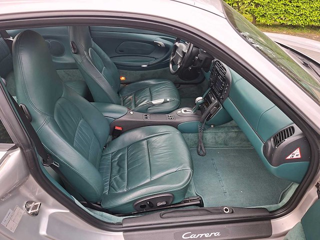 Porsche 911 996 carrera - afbeelding 18 van  43