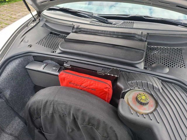 Porsche 911 996 carrera - afbeelding 30 van  43