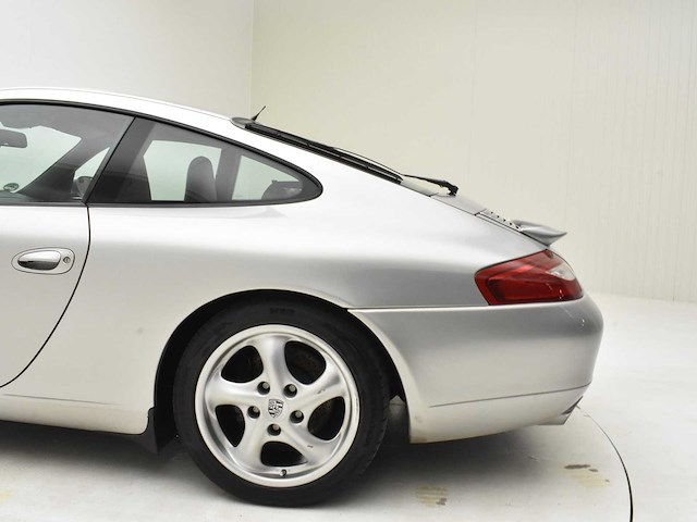 Porsche 911 996 carrera - afbeelding 32 van  39