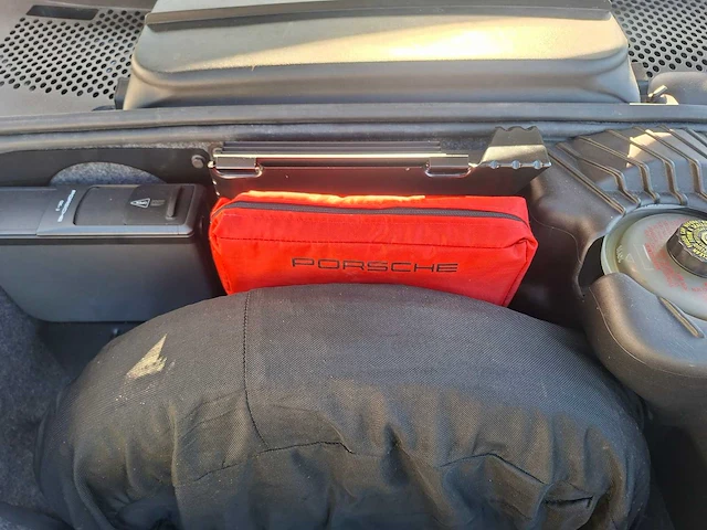 Porsche 911 996 carrera - afbeelding 38 van  55
