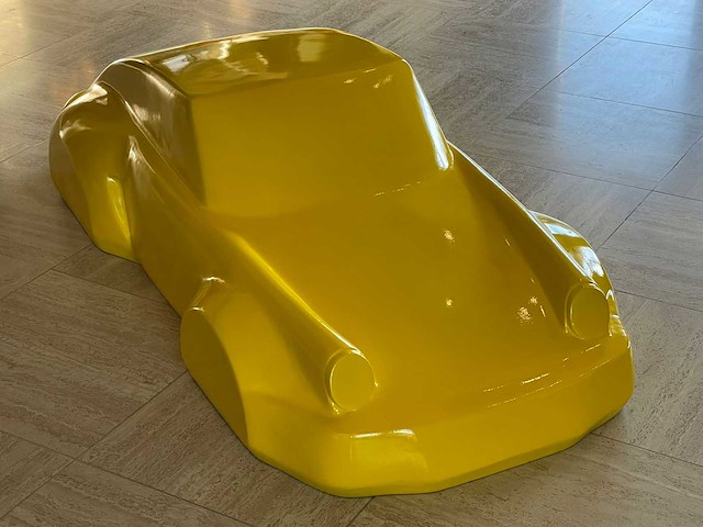 Porsche 911 sculptuur 140cm yellow - afbeelding 2 van  4
