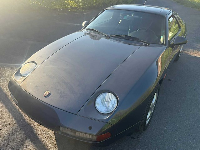 Porsche 928 s4 automatic oldtimer - afbeelding 6 van  48