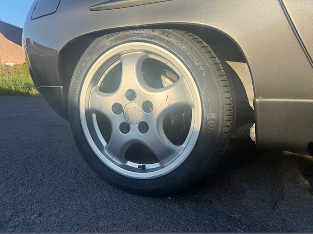 Porsche 928 s4 automatic oldtimer - afbeelding 11 van  48