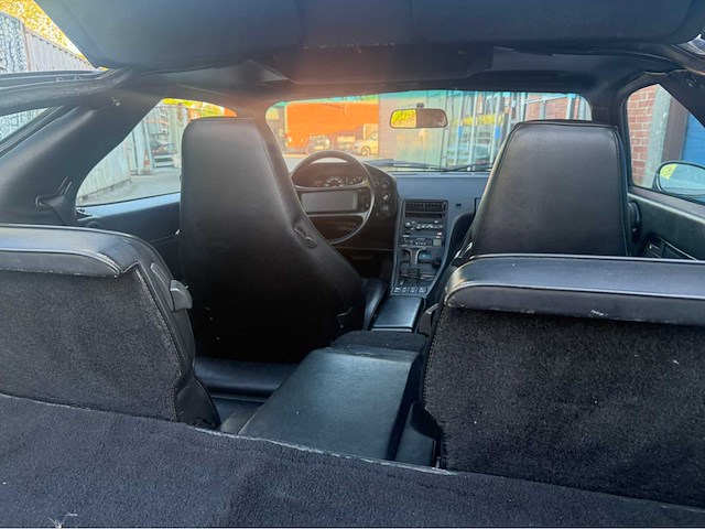 Porsche 928 s4 automatic oldtimer - afbeelding 26 van  48