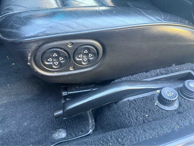 Porsche 928 s4 automatic oldtimer - afbeelding 30 van  48