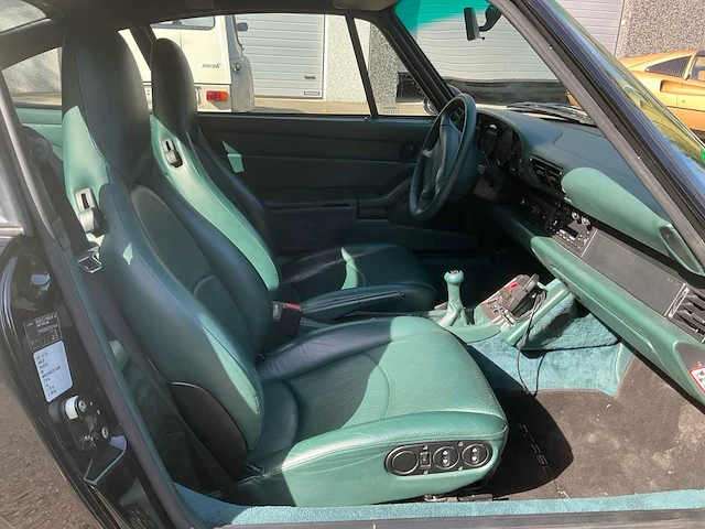 Porsche 993 coupe oldtimer - afbeelding 15 van  34