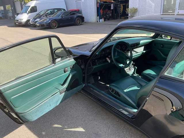 Porsche 993 coupe oldtimer - afbeelding 9 van  34