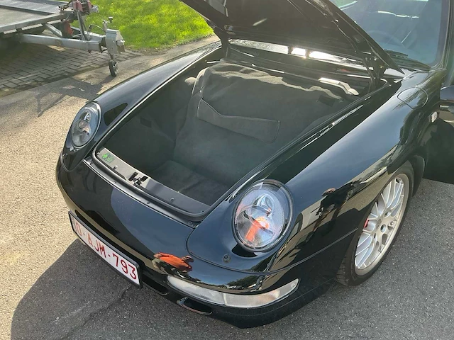 Porsche 993 coupe oldtimer - afbeelding 22 van  34