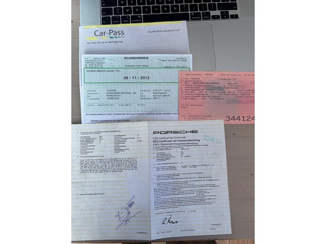 Porsche 996 - carrera 4 - 2001 - afbeelding 13 van  20