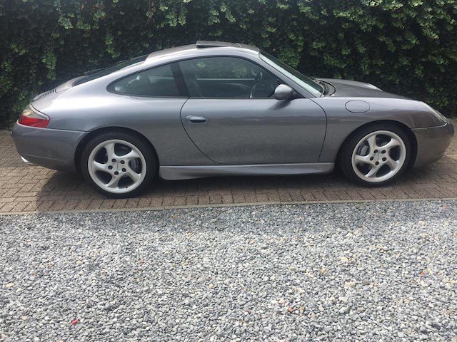 Porsche 996 - carrera 4 - 2001 - afbeelding 12 van  20