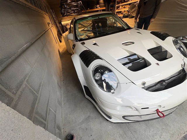Porsche 996 race - afbeelding 38 van  40
