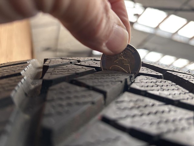 Porsche 996 velgen + winterbanden - afbeelding 4 van  6