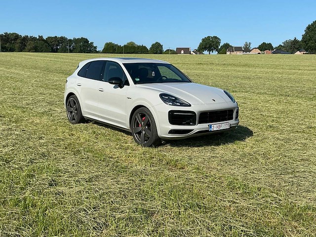 Porsche cayenne personenauto - afbeelding 12 van  50