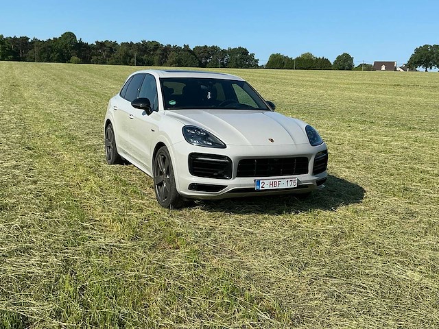 Porsche cayenne personenauto - afbeelding 23 van  50