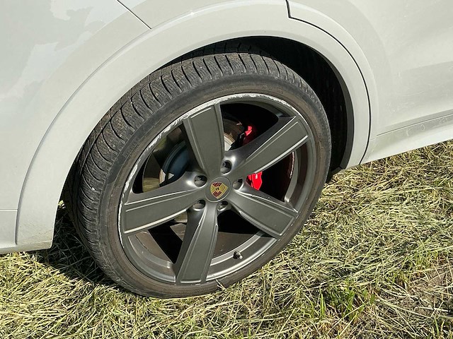 Porsche cayenne personenauto - afbeelding 45 van  50