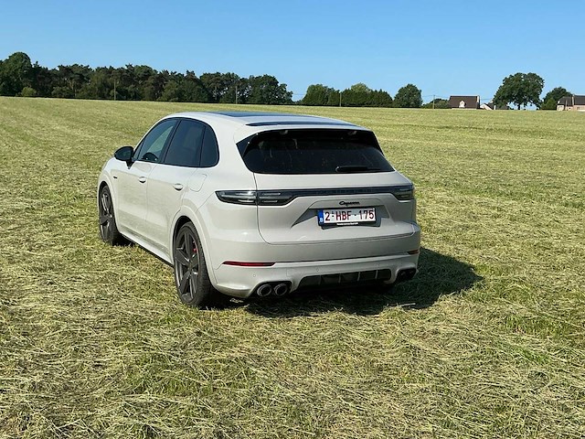 Porsche cayenne personenauto - afbeelding 49 van  50