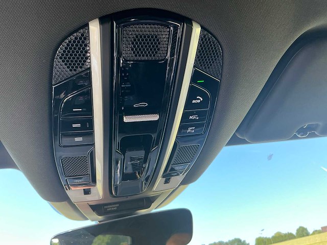 Porsche cayenne personenauto - afbeelding 13 van  37