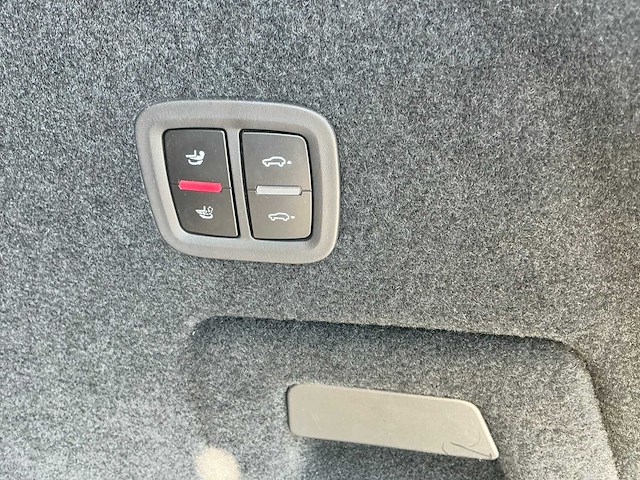 Porsche cayenne personenauto - afbeelding 21 van  37