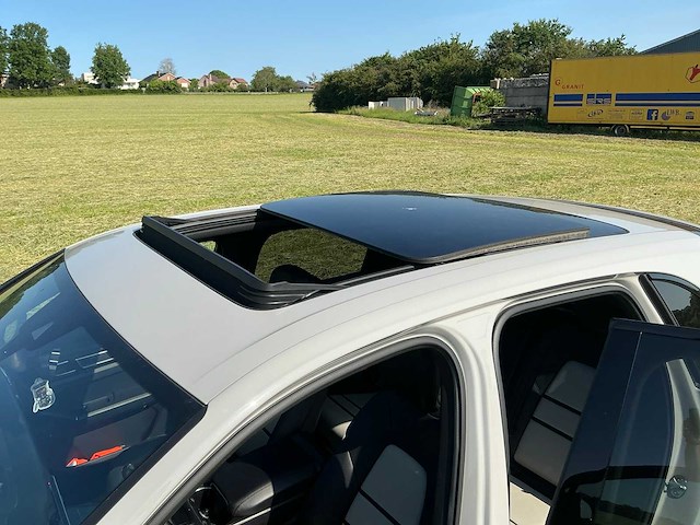 Porsche cayenne personenauto - afbeelding 25 van  37