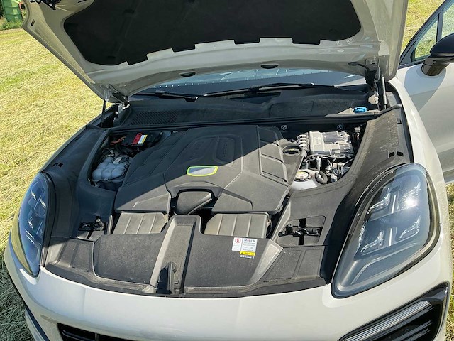 Porsche cayenne personenauto - afbeelding 36 van  37