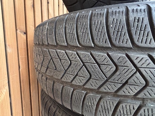 Porsche macan 18inch velgen - afbeelding 5 van  6