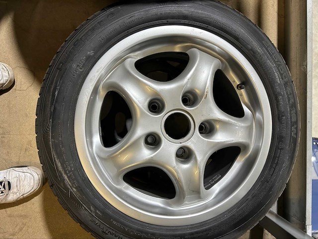 Porsche oem 16” cup design 93 velgen + banden - afbeelding 16 van  23