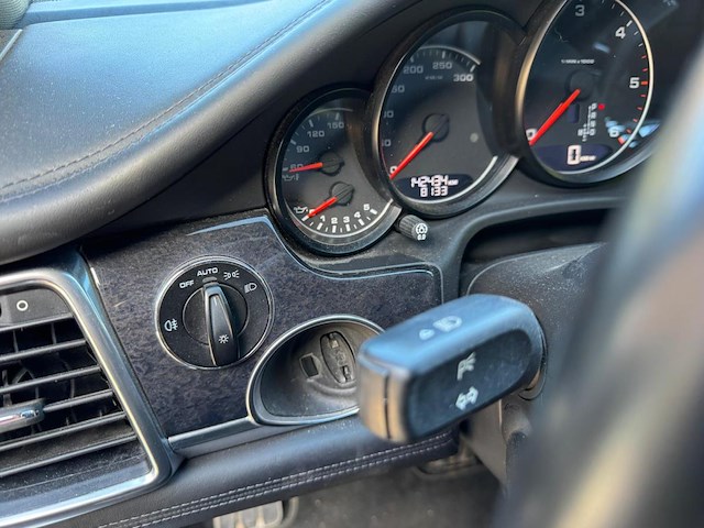 Porsche panamera diesel - afbeelding 8 van  25