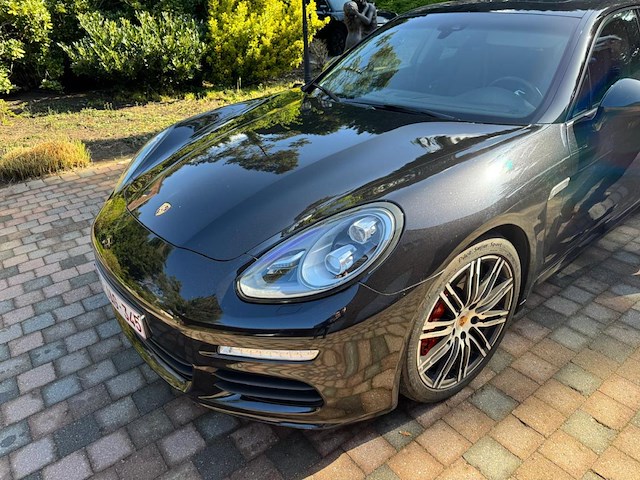 Porsche panamera diesel - afbeelding 18 van  25