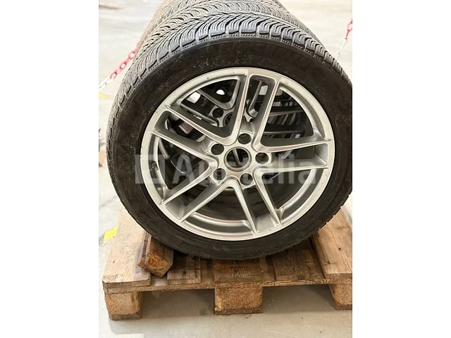 Porsche panamera fase 1 wielen - afbeelding 4 van  5