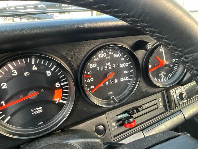 Porsche targa 911 sc targa oldtimer - afbeelding 13 van  38