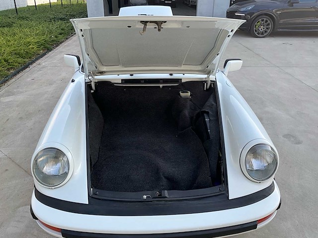 Porsche targa 911 sc targa oldtimer - afbeelding 21 van  38