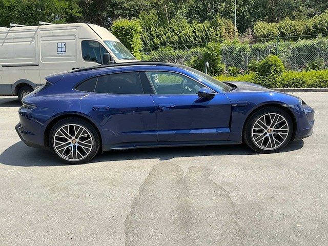 Porsche taycan personenauto - afbeelding 9 van  14