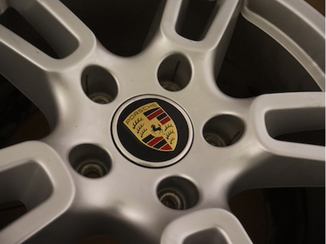 Porsche velg aluminium - afbeelding 5 van  7